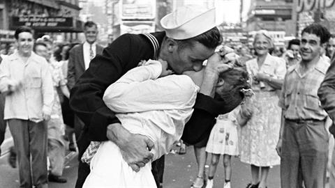 «Αγάπη είναι να είσαι με έναν άνθρωπο που δεν μπορείς να ζήσεις χώρια του»