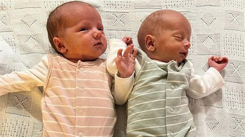 Έκανε εξωσωματική χωρίς να γνωρίζει ότι είναι ήδη έγκυος και γέννησε... δίδυμα!