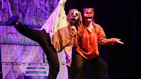 Συνέντευξη με τους συντελεστές της παράστασης «Τα αδέσποτα»