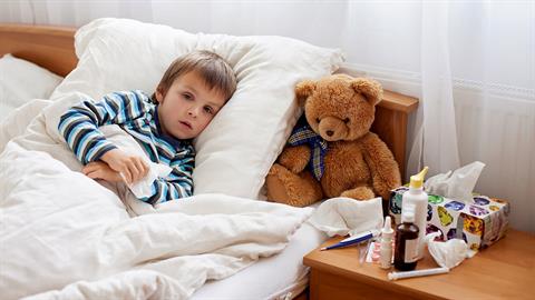 Σχολικές ιώσεις: πώς να βγει η σχολική χρονιά χωρίς… μύξες και πυρετούς!