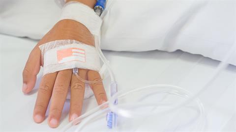 Στη ΜΕΘ 16χρονος οδηγός μηχανής - συγκρούστηκε με 14χρονο οδηγό δίκυκλου 