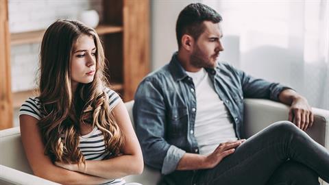 Ο άντρας μου θέλει παιδί ενώ εγώ όχι. Τι να κάνω;