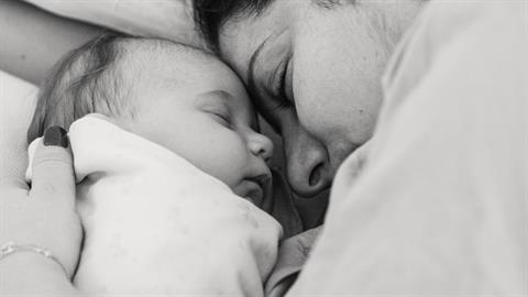 «Από τη στιγμή που θα κρατήσεις το μωρό σου αγκαλιά, δεν θα είσαι ποτέ ξανά η ίδια»