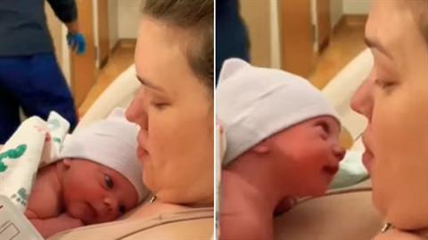 Νεογέννητο λίγων ωρών σηκώνει το κεφαλάκι του για να δει τη μαμά του! 