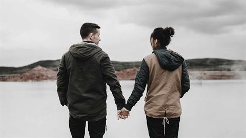 «Να είσαι με έναν άνθρωπο που θα σε αγαπάει ακόμα και στα χειρότερά σου»