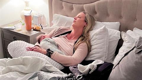 «Στις μαμάδες που δεν προλαβαίνουν ούτε να... αρρωστήσουν!»