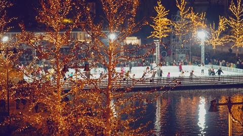 Το Σταύρος Νιάρχος υποδέχεται τα Χριστούγεννα την Παρασκευή 1/12 με ελεύθερη είσοδο