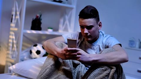 Ναύπακτος: 13χρονοι διακινούσαν ψεύτικες γυμνές φωτογραφίες συμμαθητριών τους