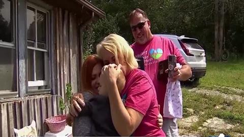 Μαμά άκουσε την καρδιά της κόρης της στο σώμα του αγοριού που του έγινε μεταμόσχευση