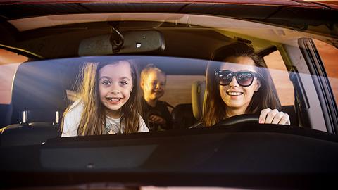 «Το αυτοκίνητο είναι το... εξομολογητήριο των παιδιών!»