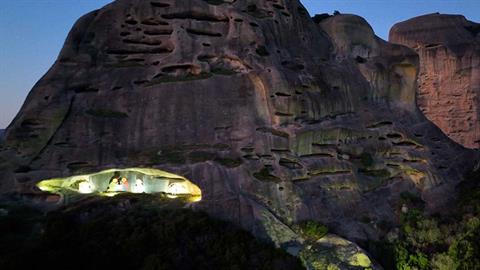 Η φάτνη των Μετεώρων βρίσκεται στο «Μάτι του Θεού» και είναι εντυπωσιακή! 