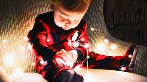 «Όταν γίνεσαι μαμά, ξαναγνωρίζεις τον κόσμο μέσα από τα μάτια του παιδιού σου»