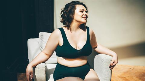 5 λόγοι που οι ζουμερές γυναίκες με καμπύλες είναι… ακαταμάχητες!