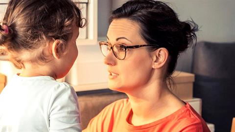 «Δεν είμαι η μαμά που δικαιολογεί τα παιδιά της όταν κάνουν λάθη...»