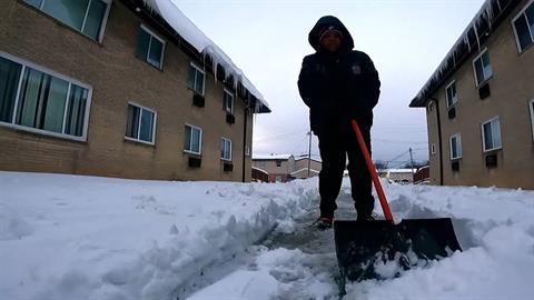 10χρονος δούλεψε και μάζεψε λεφτά για να φτιάξει το αυτοκίνητο της μαμάς του