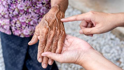 Χανιά: γιαγιά 113 ετών έκανε εγχείρηση στο ισχίο και πήρε εξιτήριο!