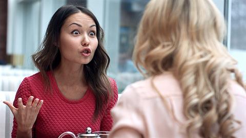 Πώς να αντιμετωπίσω την τοξική συμπεριφορά της συννυφάδας μου;