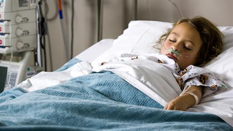 Αγωνία για 5χρονη που έπαθε ανακοπή καρδιάς στον Βόλο