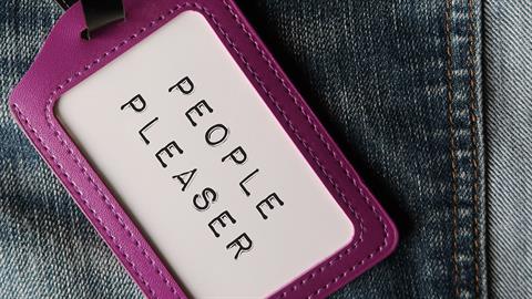 10 σημάδια ότι είσαι o απόλυτος people pleaser