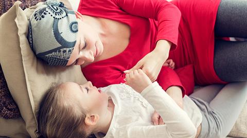 «Ο καρκίνος δεν νοιάζεται για το ποιος είσαι ή για το αν έχεις παιδί»