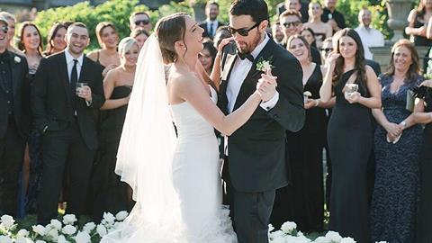 Ο Eminem καμάρωσε την κόρη του νύφη και χόρεψε μαζί της τον πρώτο χορό!