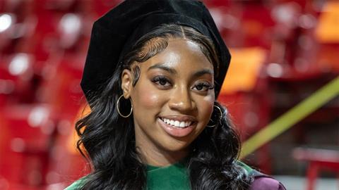 Πήρε πτυχίο στα 14 και διδακτορικό στα 17: η απίστευτη ιστορία της Dorothy