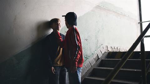 14χρονος γρονθοκόπησε 12χρονο εν ώρα μαθημάτων - του προκάλεσε κάταγμα στη γνάθο