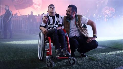 Ο ΠΑΟΚ αναλαμβάνει όλα τα έξοδα του Γιαννάκη στις ΗΠΑ για να περπατήσει ξανά!