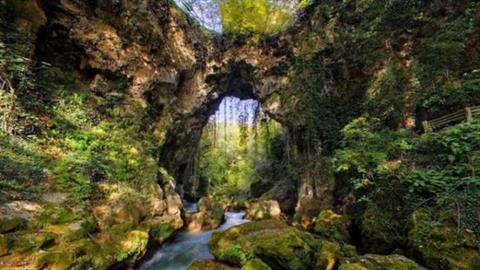 Τροιζήνα: 10χρονος τουρίστας σκοτώθηκε σε φαράγγι - έπεσε από μεγάλο ύψος