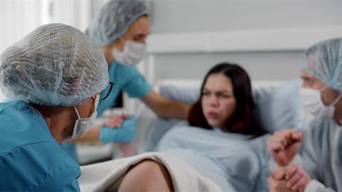 Ιδρύονται Κέντρα Φυσικού Τοκετού στην Ελλάδα: πώς θα λειτουργούν - οι δικαιούχοι 