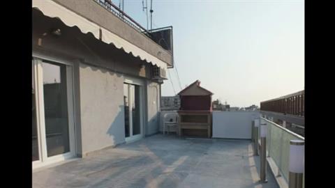 Θεσσαλονίκη: ιδιοκτήτης ζητά €300 για την ενοικίαση... μπαλκονιών! 