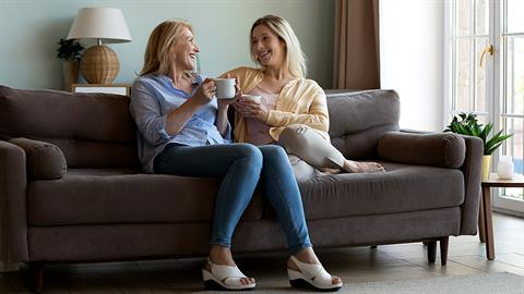 Πώς αλλάζουν οι γυναικείες φιλίες μετά τη μητρότητα