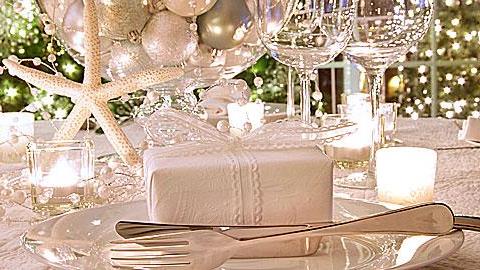 Ιδέες για να στολίσετε το γιορτινό τραπέζι