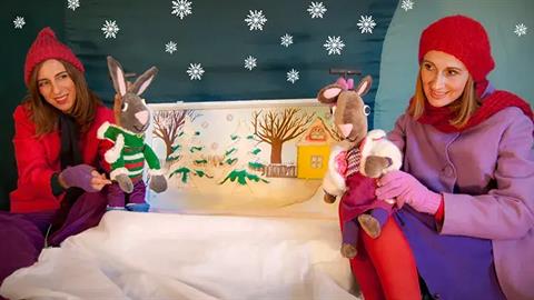  «Τικ και Τέλα: Το Χριστουγεννιάτικο δέντρο και το Χιόνι»: η κουκλοθεατρική παράσταση που έρχεται στο Θέατρο 104