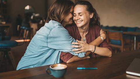 Αληθινός φίλος είναι αυτός που σε θυμάται χωρίς να σε χρειάζεται!