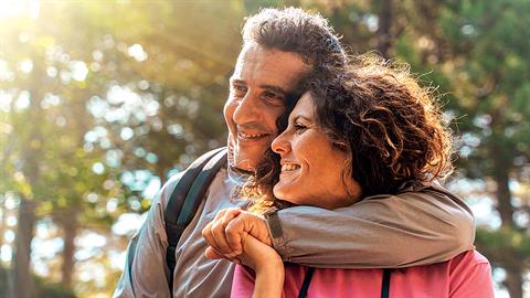 Ο αληθινός έρωτας δεν φαίνεται από τα δώρα και τα λουλούδια…