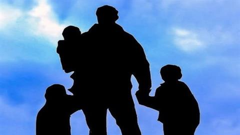 «Πατέρας είναι ο άνθρωπος στον οποίο θέλεις να μοιάσεις!»