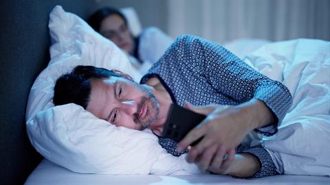 «Νομίζω ότι ο άντρας μου με απατάει»: μια συζήτηση που δεν πρέπει με τίποτα να αποφύγεις