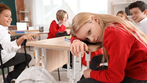 5 σημάδια που πρέπει να προσέξεις αν υποψιάζεσαι ότι το παιδί σου είναι θύμα bullying