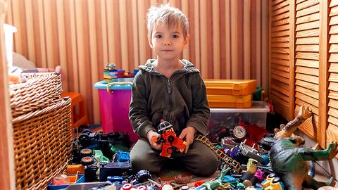 Minimalist Parenting: μήπως ήρθε η ώρα να μειώσουμε τα παιχνίδια των παιδιών;