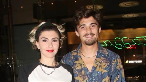 Κ. Νικούλι: «δεν αφήνω να φτάσουν σε μένα σχόλια για την διαφορά ηλικίας με τη σύντροφό μου»