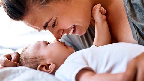 «Άφησα τη δουλειά μου για να μεγαλώσω το παιδί μου και δεν το μετάνιωσα!»