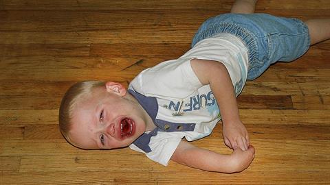 Πώς μπορώ να βάλω όρια στον 4χρονo γιο μου χωρίς να γίνω «κακιά» στα μάτια του;