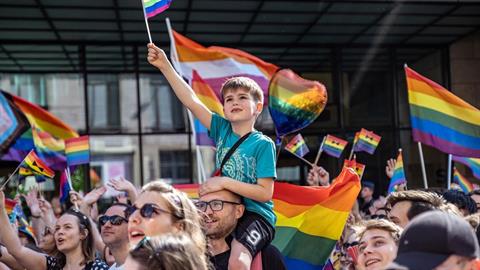 Η Ουγγαρία απαγορεύει τις Pride παρελάσεις με νόμο στη Βουλή!