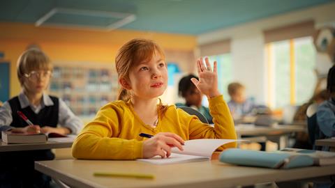 «Ο γιος μου είναι κακός μαθητής ενώ η κόρη μου είναι αριστούχα. Πώς να κρατήσουμε τις ισορροπίες στην οικογένεια;»