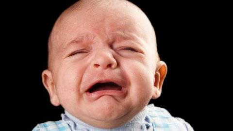 Όσα κάνουν τα μωρά και σας φέρνουν σε δύσκολη θέση