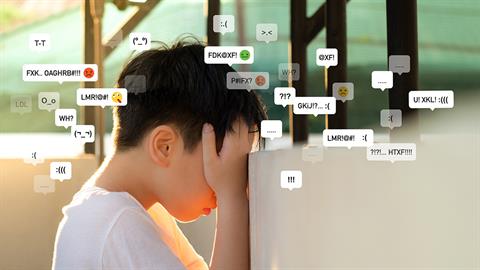 Μάθε να διαβάζεις τα… όχι και τόσο αθώα emoji που χρησιμοποιούν οι έφηβοι