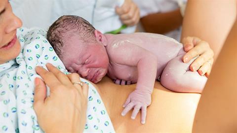 Ελλάδα: τα λιποβαρή νεογέννητα αυξήθηκαν κατά 80% μέσα σε 40 χρόνια!