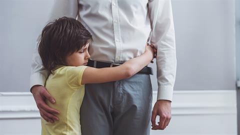 Πώς η απουσία του μπαμπά επηρεάζει την ψυχική ανάπτυξη του παιδιού