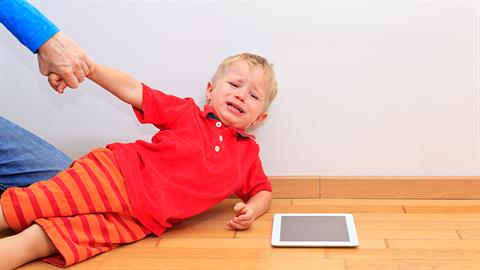 Τι να κάνεις αν έχεις δοκιμάσει τα πάντα, αλλά το νηπιάκι σου δεν ακούει… κανέναν!